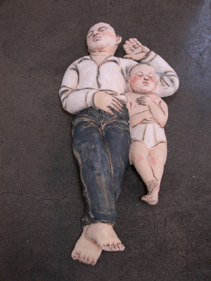 Artist: Akio Takamori, Title: Sleeping Father and Son, 2004 - click for larger image
