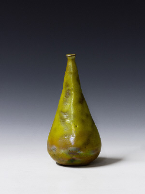 Artist: Beatrice Wood, Title: Yellow Gold Lustre Bottle, c. 1960 (view 2) - click for larger image