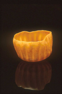 Artist: Dale Chihuly, Title: Moonglow Seaform with Burnished Stripes, 1982 - click for larger image