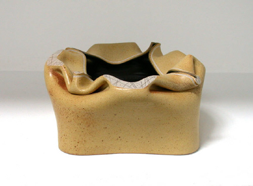 Artist: Gustavo Prez, Title: Vase (06-215), 2006 - click for larger image