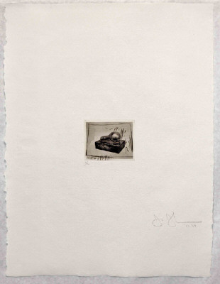 Artist: Jasper Johns, Title: Light Bulb (small), from 1st Etchings, 2nd State, 1967-1969 - click for larger image